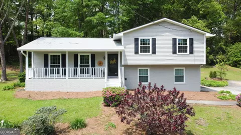 3887 Herren Dr, Smyrna, GA 30082