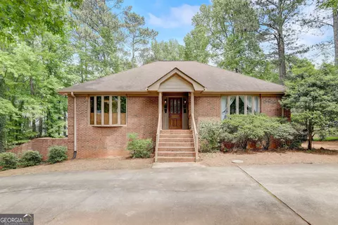 130 Wyngate Cir, Fayetteville, GA 30215