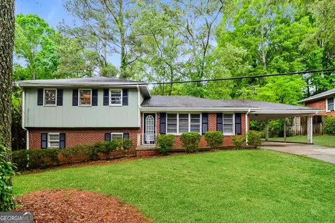 455 Maplecliff Dr, Stone Mountain, GA 30088