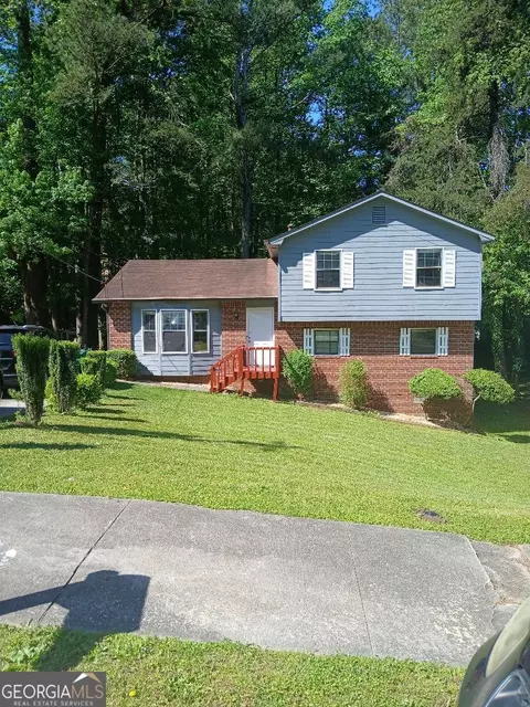 5338 Olde St, Stone Mountain, GA 30088