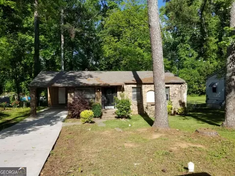 895 Kennesaw Dr, Forest Park, GA 30297