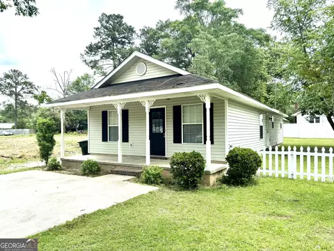 16 Henry St #B, Statesboro, GA 30458