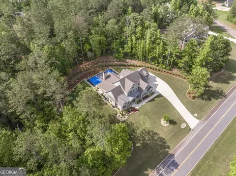 411 Crescent Dr, Forsyth, GA 31029 photo 5