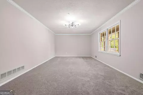 584 S Rays Rd, Stone Mountain, GA 30083 photo 5