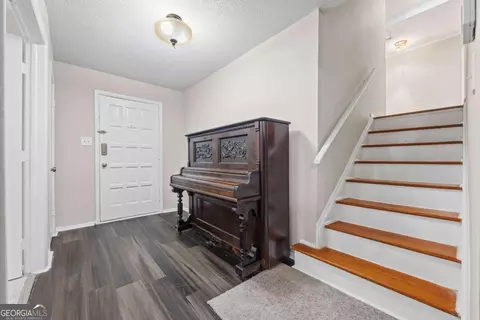 584 S Rays Rd, Stone Mountain, GA 30083 photo 3