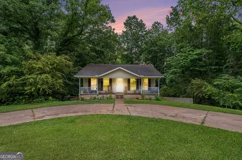 104 Teaver Ct, Lagrange, GA 30240