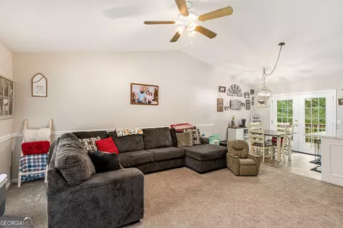 104 Teaver Ct, Lagrange, GA 30240 photo 3