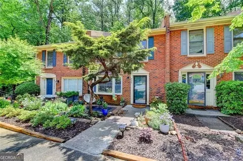 906 Chippendale Ln, Norcross, GA 30093