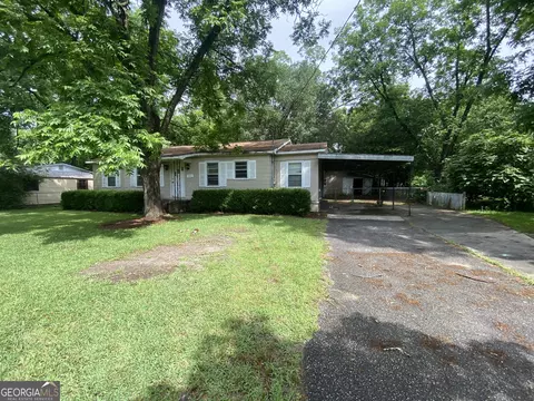 113 Edmondson Cir, Cochran, GA 31014