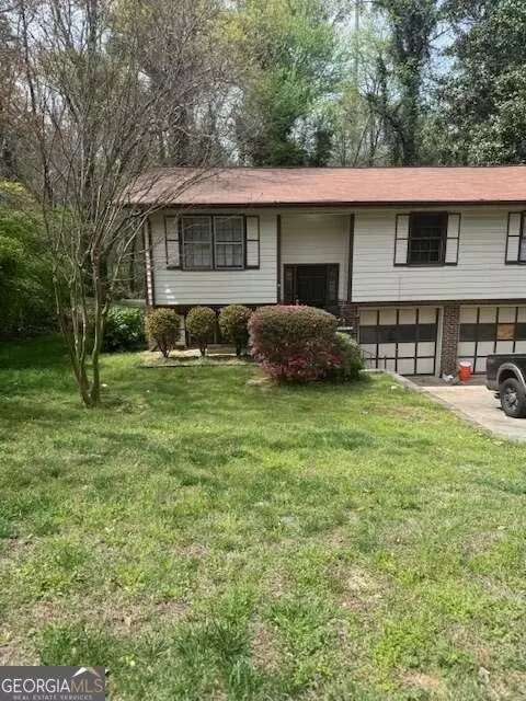 15 Victoria Dr, Ellenwood, GA 30294