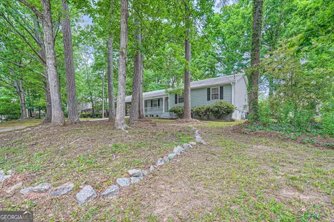 1471 Beechwood Cir, Lawrenceville, GA 30046
