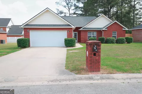 312 Links View Dr, Bonaire, GA 31005