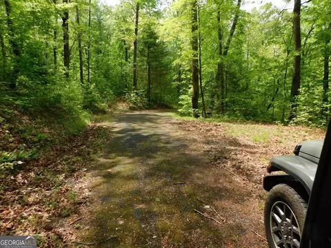 APT 5 Equis Drive, Hiawassee, GA 30546