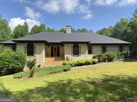 1541 Helmer Rd, Fayetteville, GA 30214