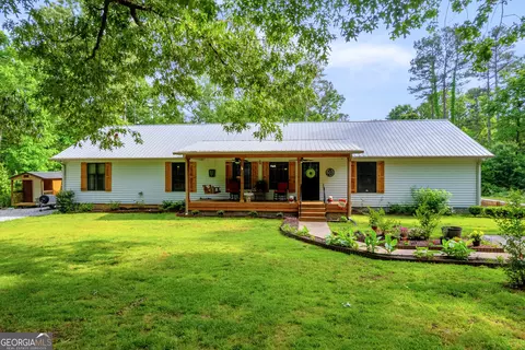958 Singing Hills Dr, Clarkesville, GA 30523