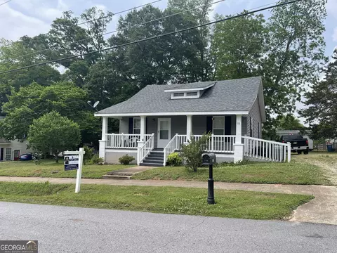 116 Oak St, Commerce, GA 30529 photo 2