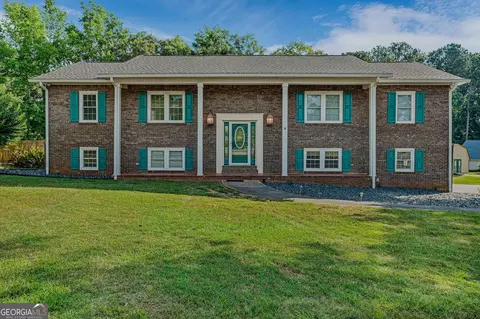 1358 Palmetto Tyrone Rd, Sharpsburg, GA 30277