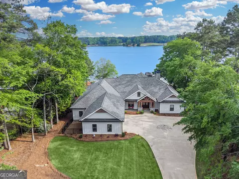 1121 Horseshoe Dr, Greensboro, GA 30642