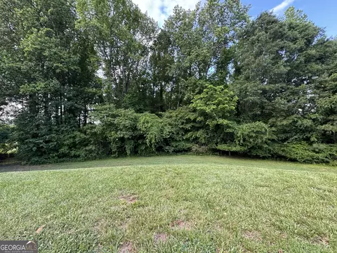 625 Henning Dr, Winder, GA 30680