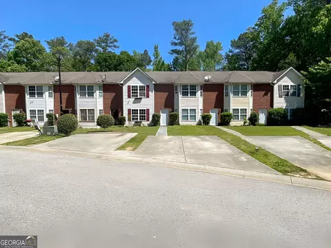 5562 Pineridge Ct, Forest Park, GA 30297