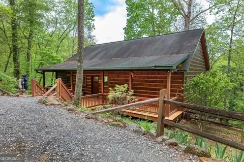 1902 Creekstone Ln, Young Harris, GA 30582