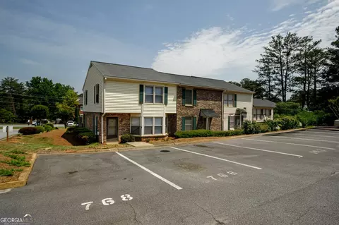 768 Longleaf Dr, Lawrenceville, GA 30046
