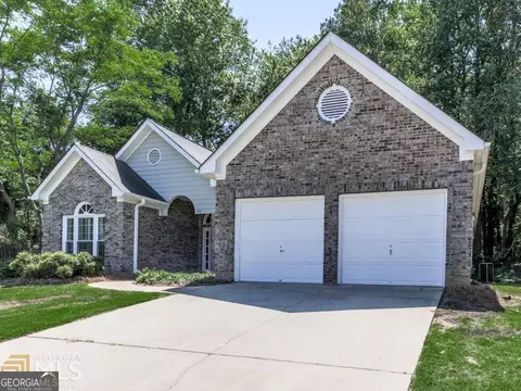 7121 Big Woods Dr, Woodstock, GA 30189