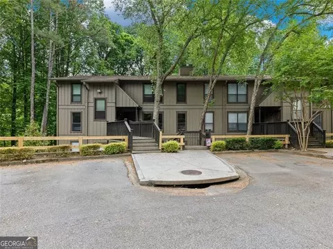 2101 Cumberland Ct, Smyrna, GA 30080