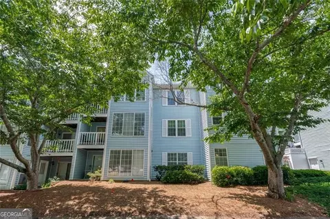 1001 Glenleaf Dr, Peachtree Corners, GA 30092