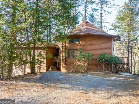318 Matrix Cir, Ellijay, GA 30540