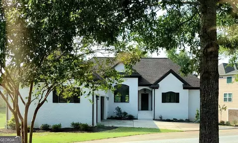 438 Vanderbilt Pkwy, Newnan, GA 30265