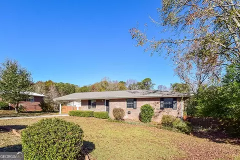 413 Lakewood Dr, Griffin, GA 30223
