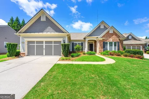 6511 Burnt Creek Dr, Hoschton, GA 30548