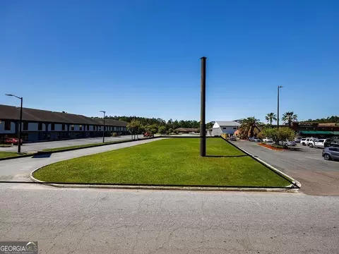 111 Venture Dr, Brunswick, GA 31525