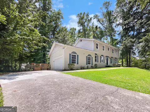 215 Hillsdale Dr, Fayetteville, GA 30214