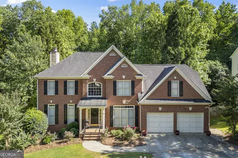 375 Silverthorne Pt, Lawrenceville, GA 30043