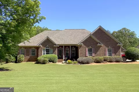 214 Willow Ridge Ln, Jackson, GA 30233