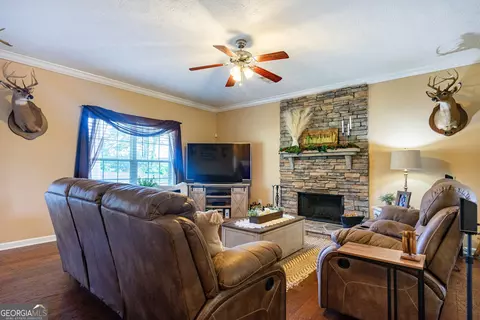 110 Hamilton Lake Dr, Lagrange, GA 30241 photo 4