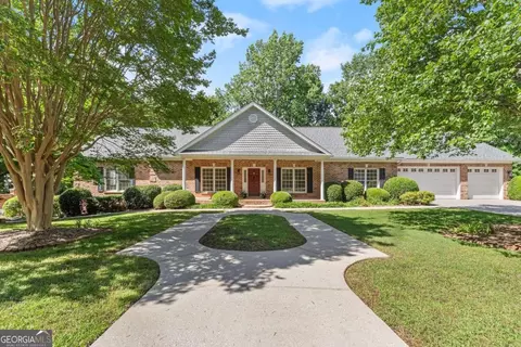 2113 Ryans Pl, Gainesville, GA 30501