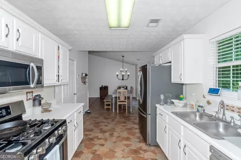 324 Lacebark Ln, Hampton, GA 30228 photo 8