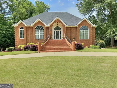 910 Piney Woods Dr, Lagrange, GA 30240 photo 1