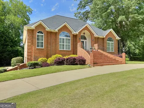 910 Piney Woods Dr, Lagrange, GA 30240 photo 2