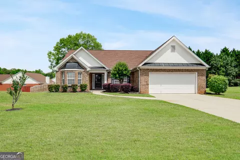 573 Stoneland Pl, Lawrenceville, GA 30046