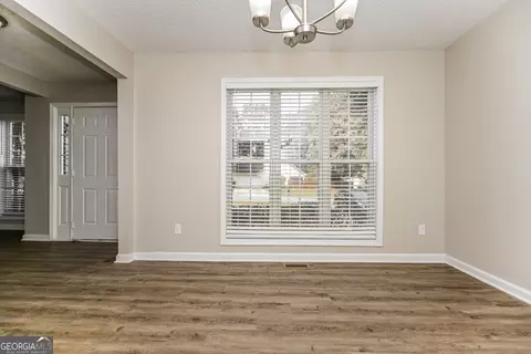 3433 Mosswood Ln, Rex, GA 30273 photo 7