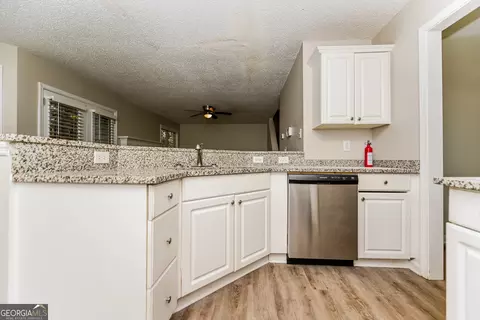 3433 Mosswood Ln, Rex, GA 30273 photo 8