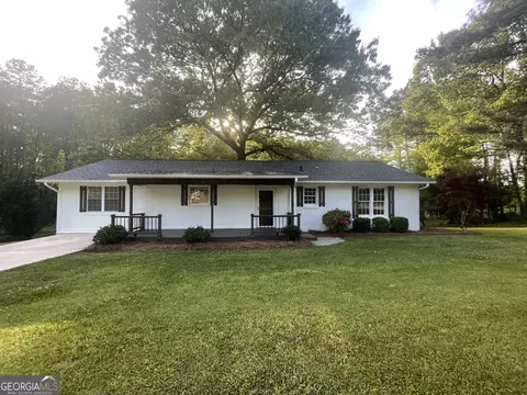 251 E Lakeview Dr, Lagrange, GA 30240