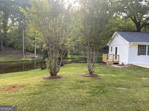 251 E Lakeview Dr, Lagrange, GA 30240 photo 2