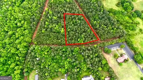 7 Hewell Rd, Elberton, GA 30635