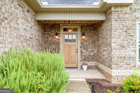 515 Constitution Dr, Forsyth, GA 31029 photo 4
