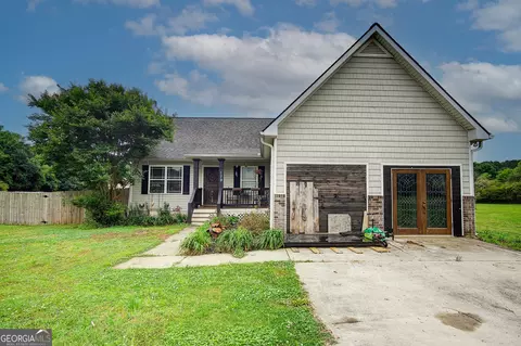 179 Chestnut Ln SE, Calhoun, GA 30701